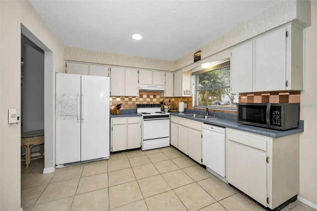 852 Oxford Court Dunedin FL 34698