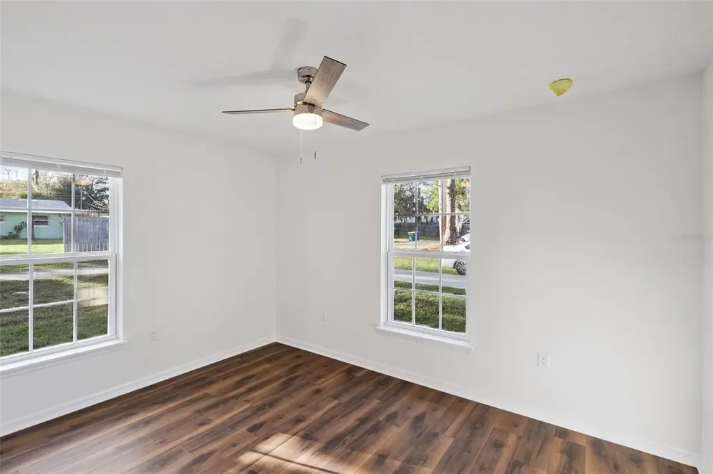 1075 N Rockingham Avenue Tavares FL 32778