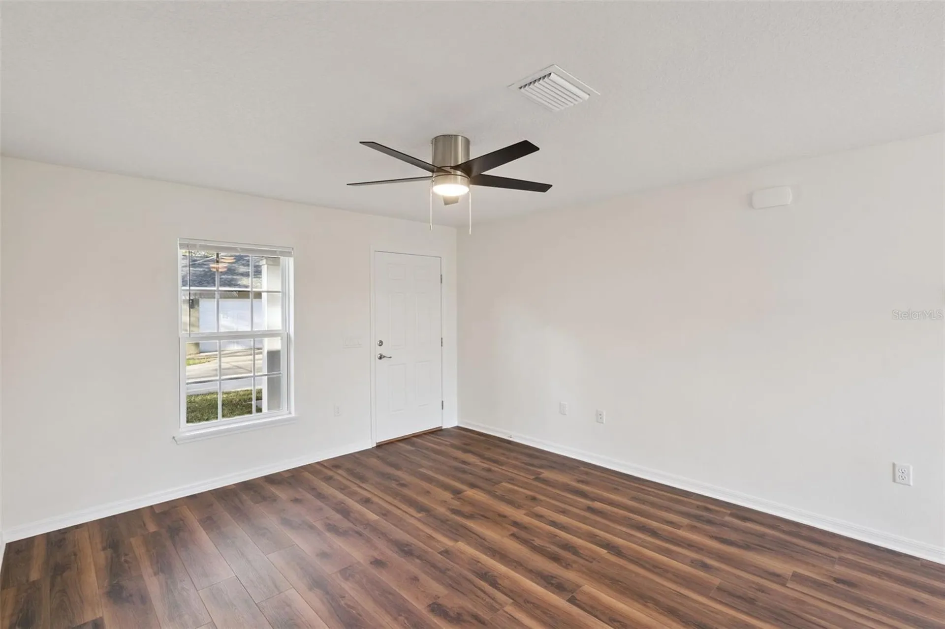 1075 N Rockingham Avenue Tavares FL 32778