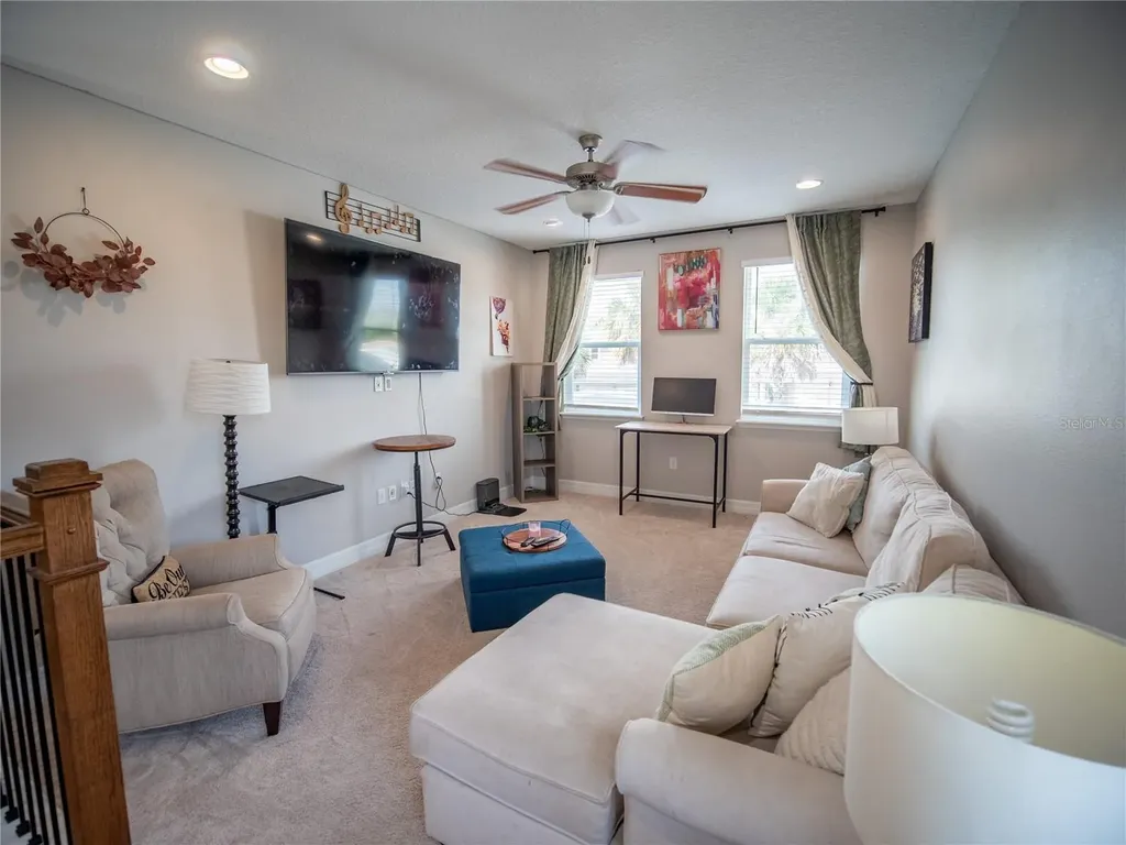 8986 Fullerwood Avenue Orlando FL 32832