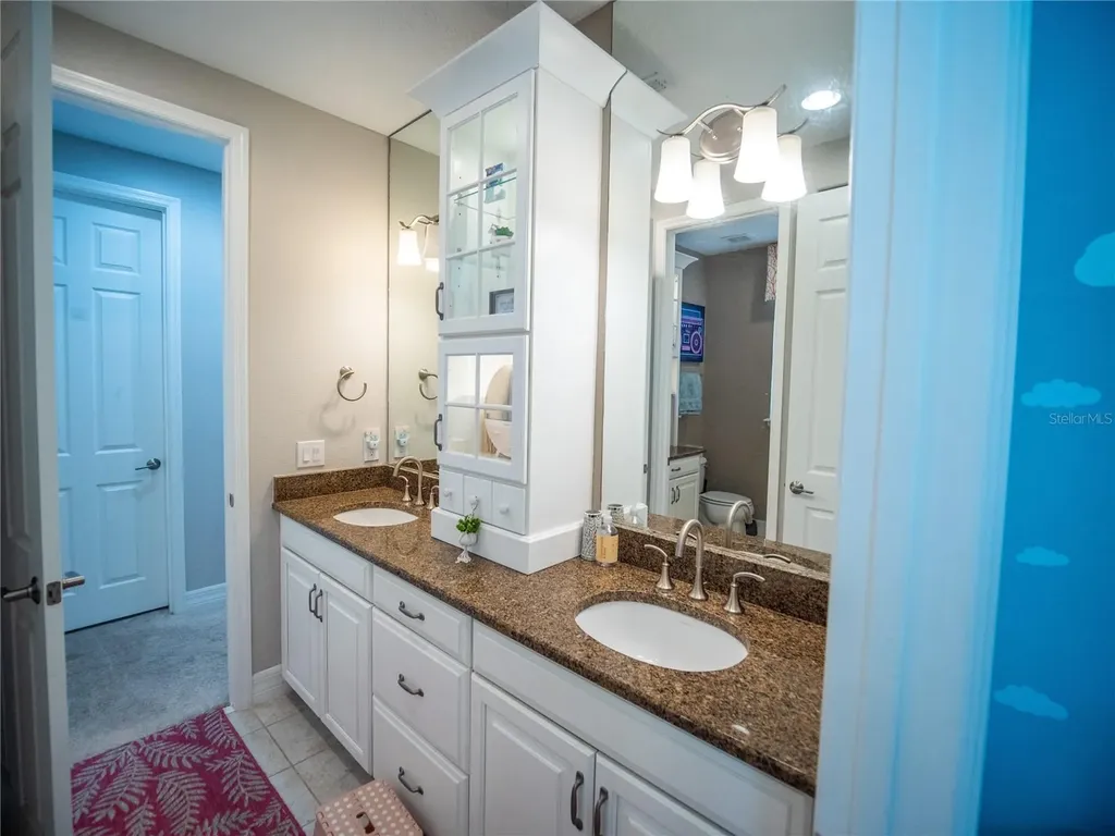 8986 Fullerwood Avenue Orlando FL 32832