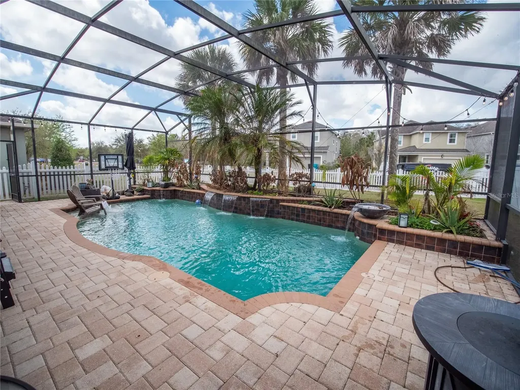 8986 Fullerwood Avenue Orlando FL 32832