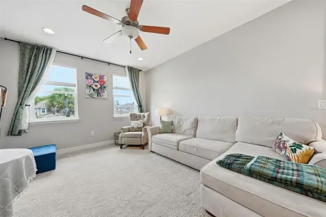 8986 Fullerwood Avenue Orlando FL 32832