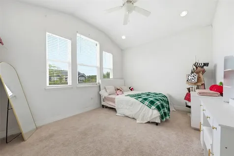 8986 Fullerwood Avenue Orlando FL 32832