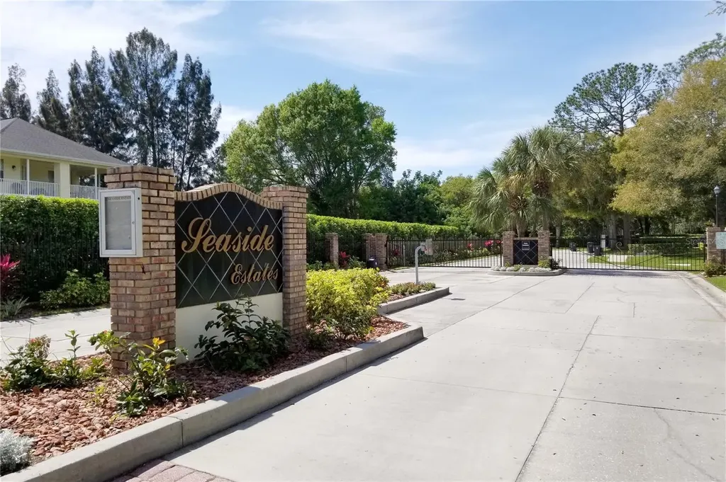 120 Brent Circle Oldsmar FL 34677