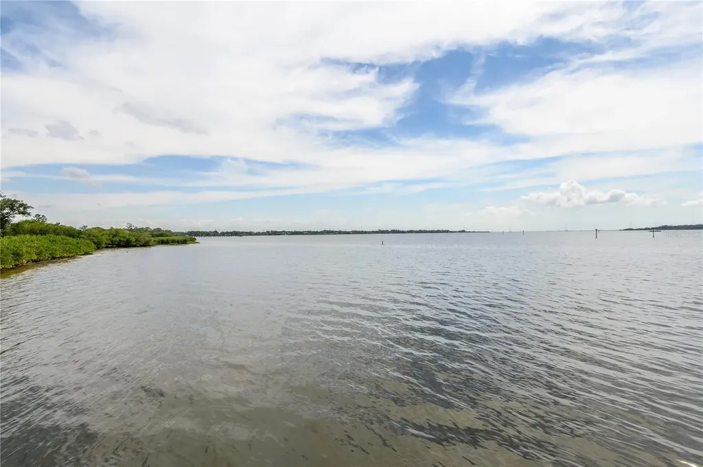 120 Brent Circle Oldsmar FL 34677