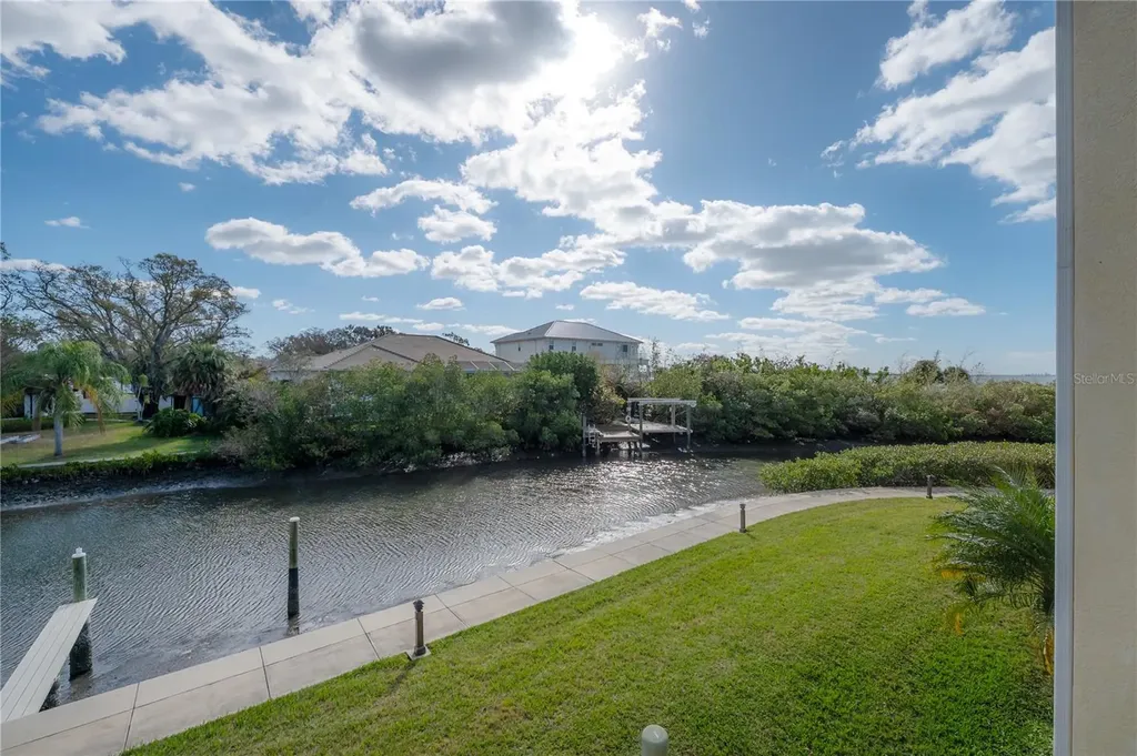 120 Brent Circle Oldsmar FL 34677