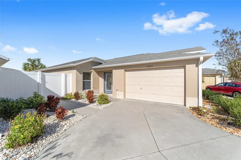 2303 Nautilus Lane The Villages FL 32162