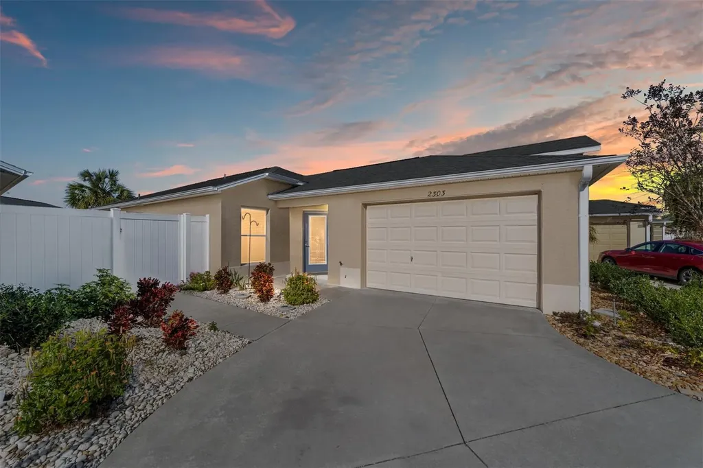 2303 Nautilus Lane The Villages FL 32162