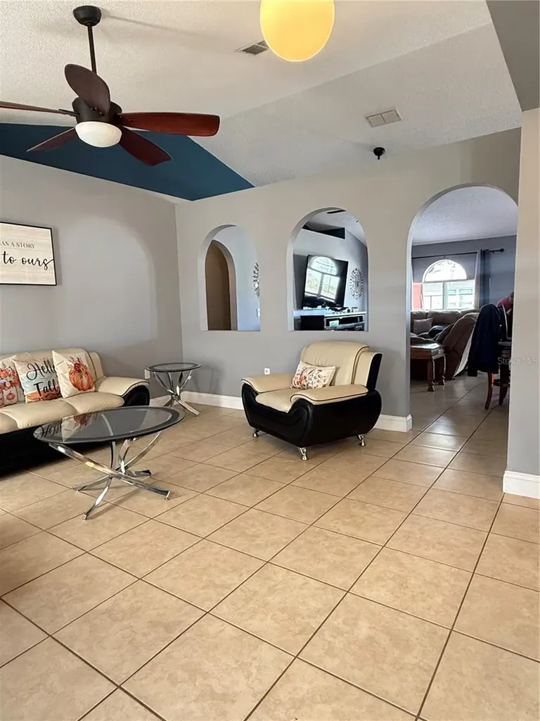 407 Blackbird Way Kissimmee FL 34759