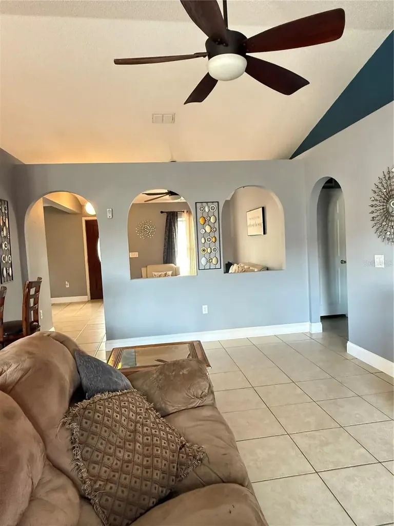 407 Blackbird Way Kissimmee FL 34759