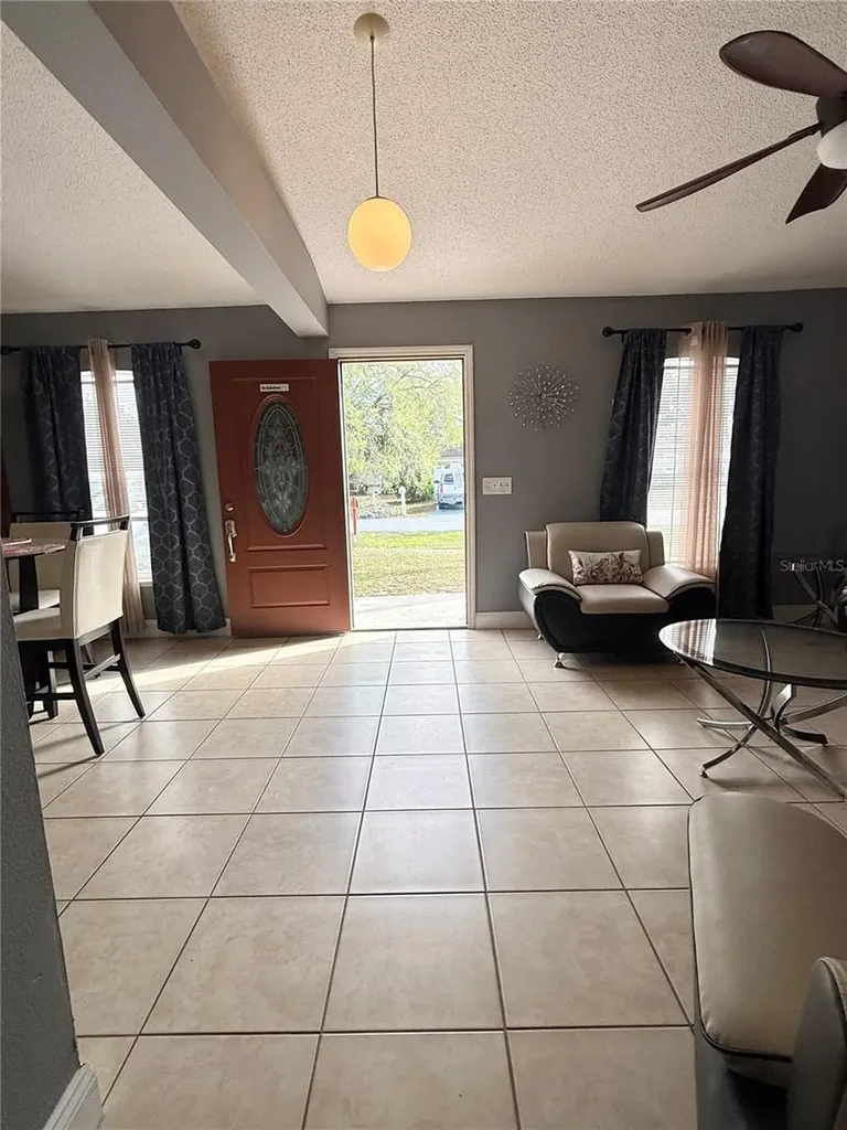 407 Blackbird Way Kissimmee FL 34759