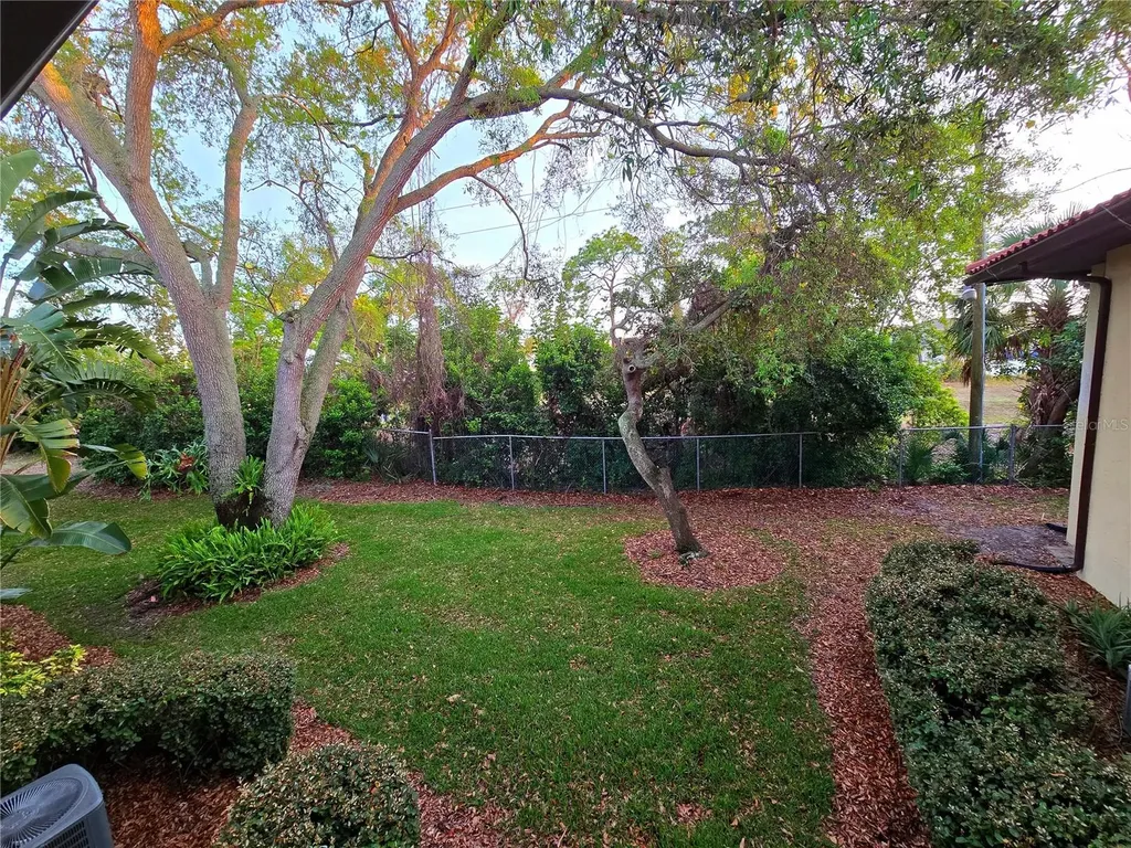 2009 Hammock Pine Boulevard Clearwater FL 33761