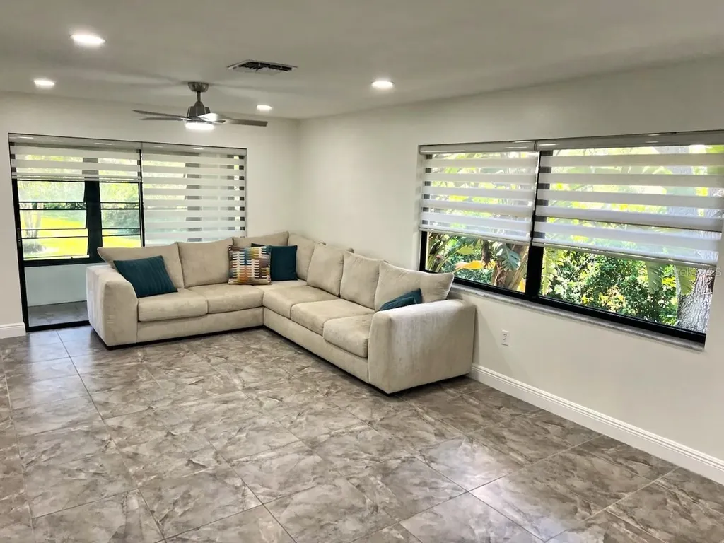 2009 Hammock Pine Boulevard Clearwater FL 33761