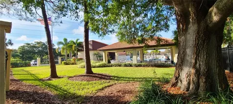 2009 Hammock Pine Boulevard Clearwater FL 33761