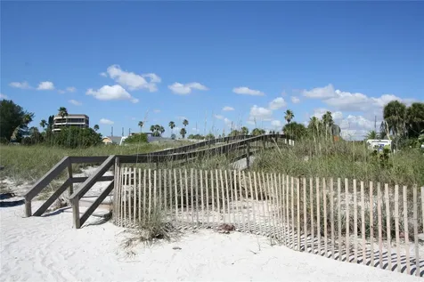 2009 Hammock Pine Boulevard Clearwater FL 33761