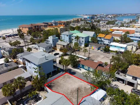 117 92 Avenue Treasure Island FL 33706
