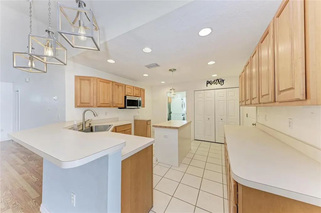 515 75th Street NW Bradenton FL 34209