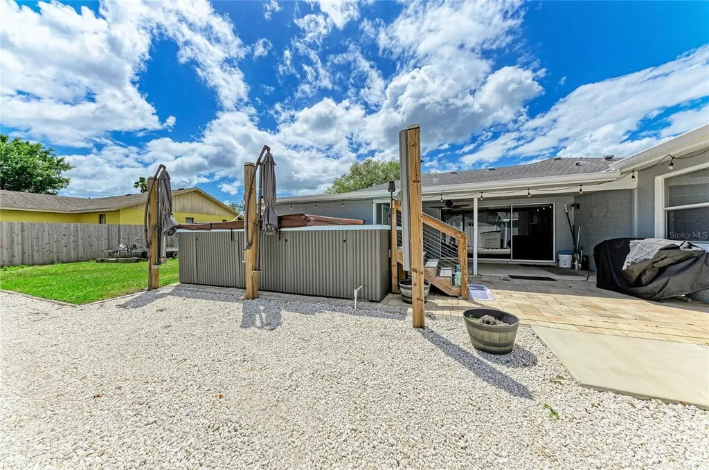 515 75th Street NW Bradenton FL 34209