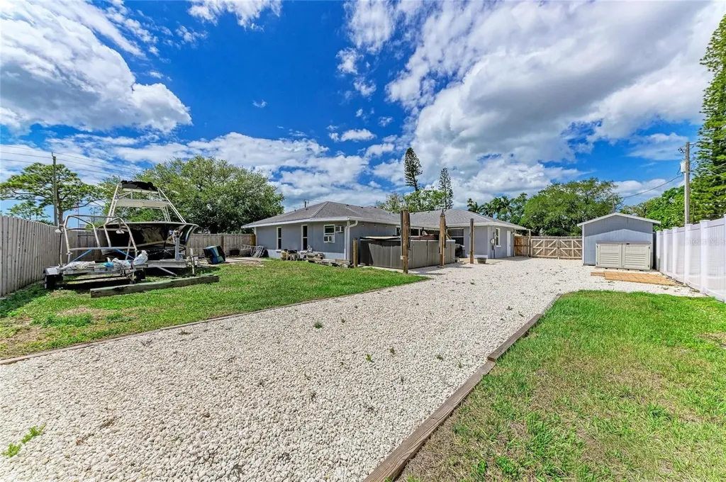 515 75th Street NW Bradenton FL 34209