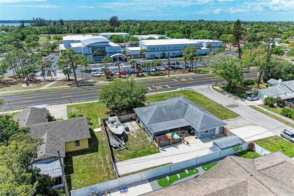 515 75th Street NW Bradenton FL 34209