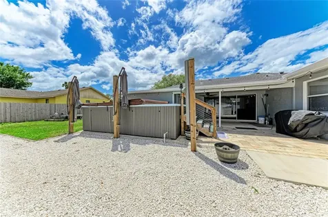 515 75th Street NW Bradenton FL 34209