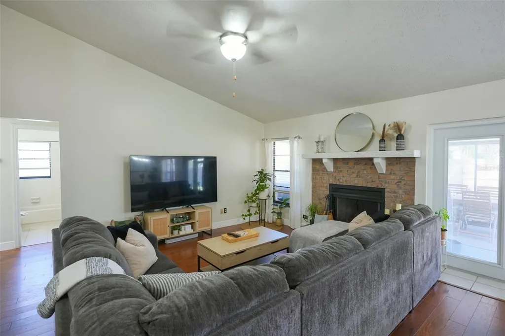 4136 Spring Way Circle Valrico FL 33596