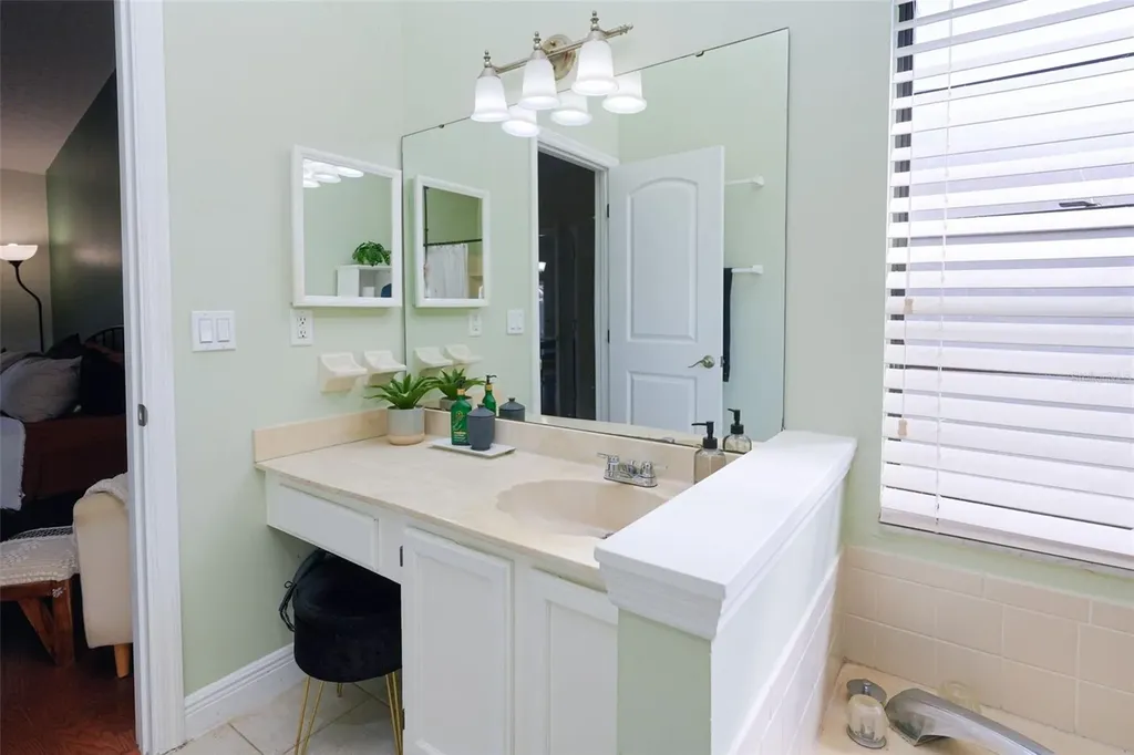 4136 Spring Way Circle Valrico FL 33596