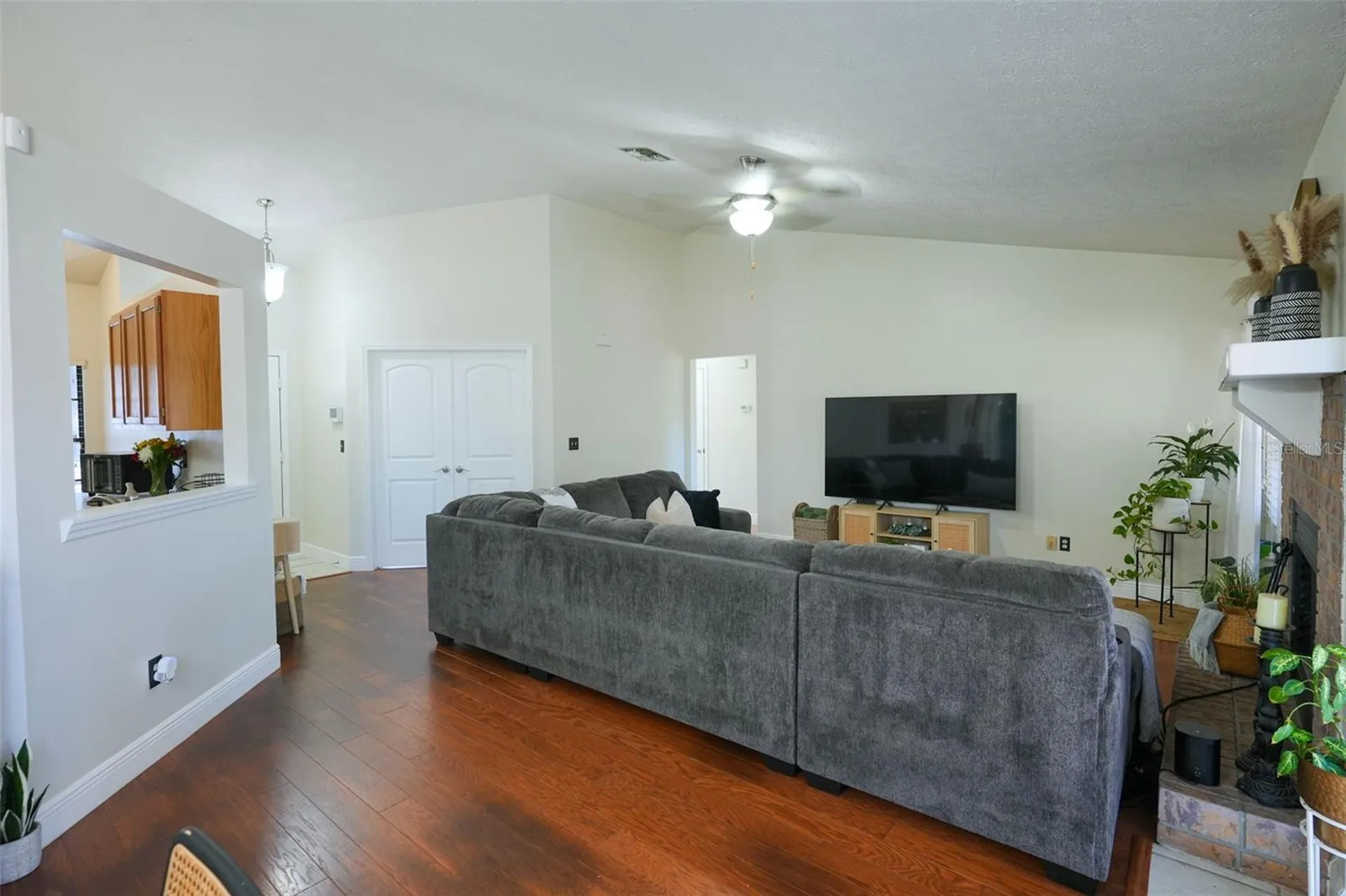 4136 Spring Way Circle Valrico FL 33596