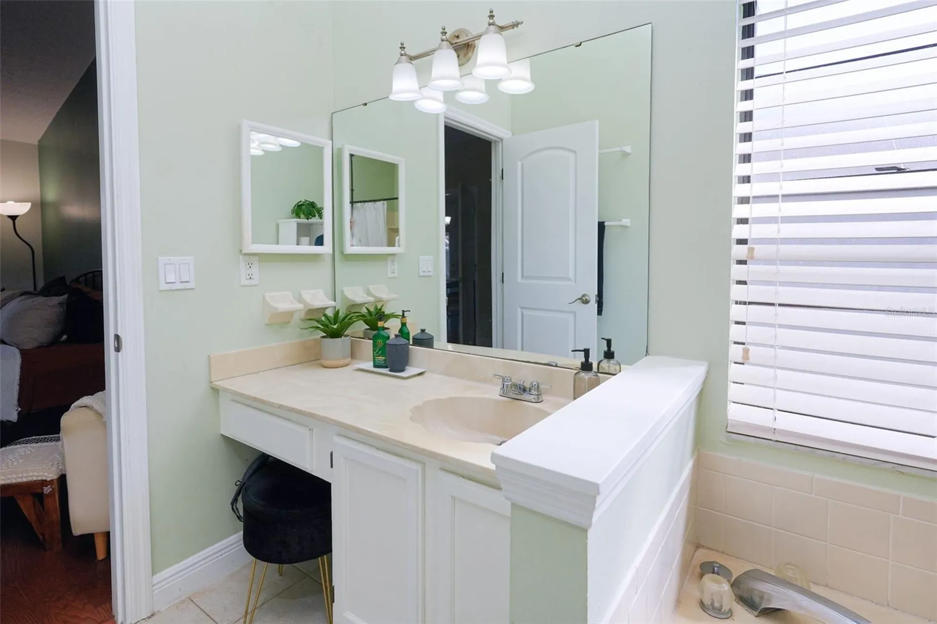 4136 Spring Way Circle Valrico FL 33596