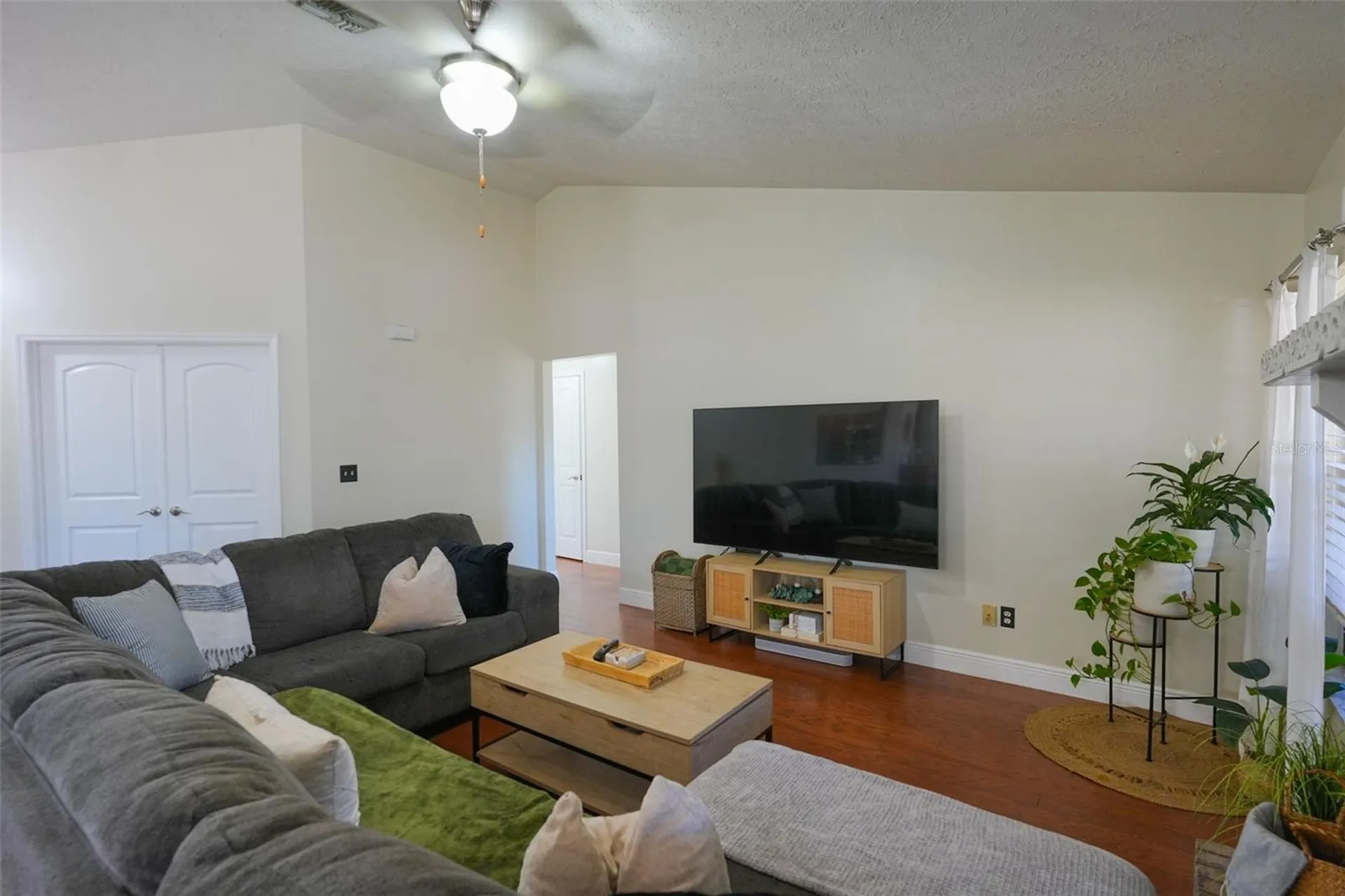 4136 Spring Way Circle Valrico FL 33596