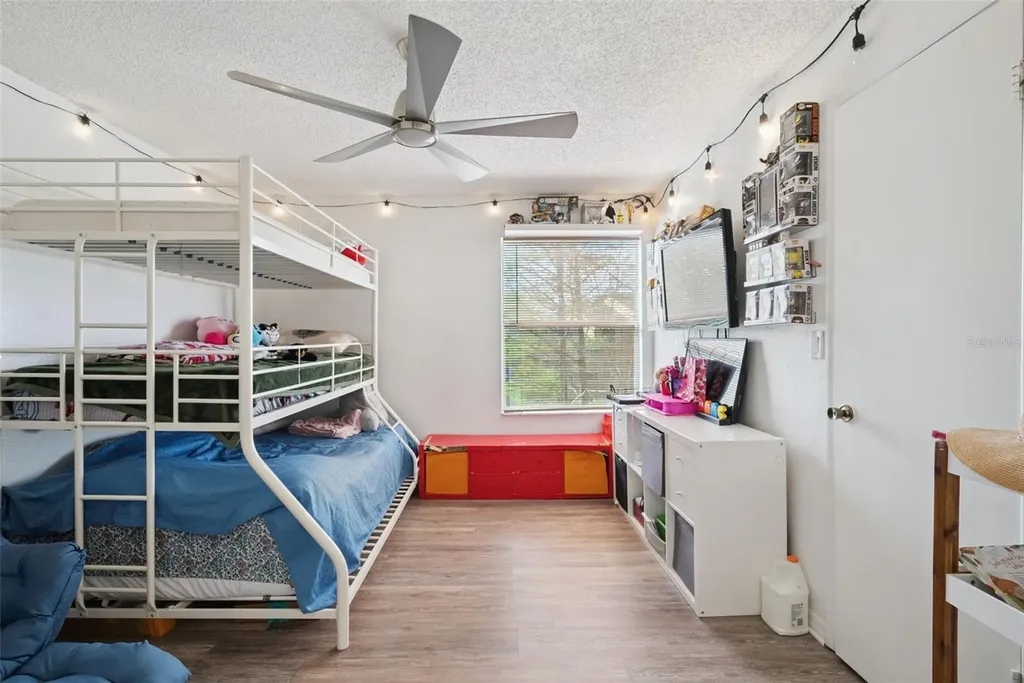 4642 Commander Drive Orlando FL 32822