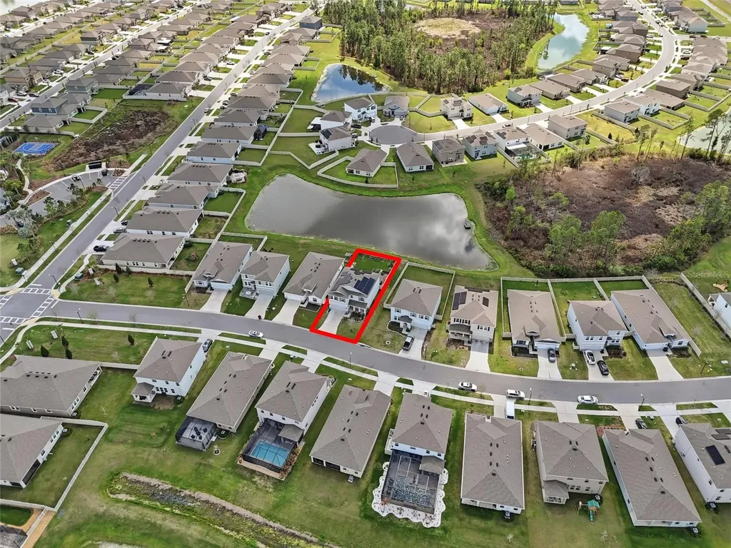 1516 Tropical Oasis Avenue Plant City FL 33565