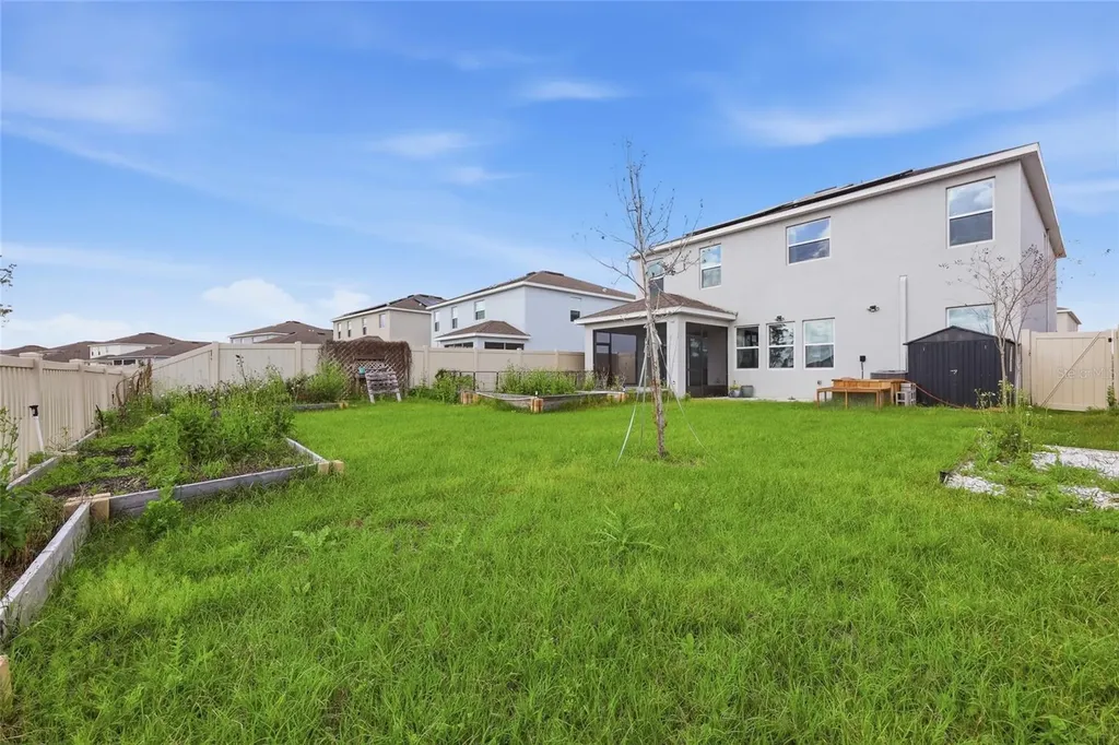 1516 Tropical Oasis Avenue Plant City FL 33565