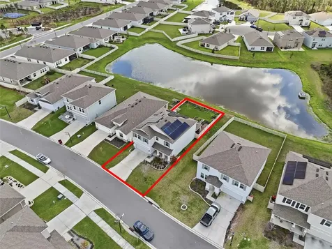 1516 Tropical Oasis Avenue Plant City FL 33565