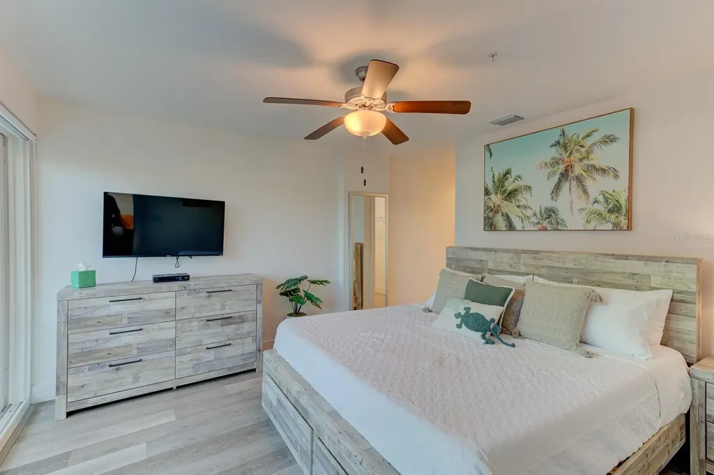 15305 1st Street E Madeira Beach FL 33708