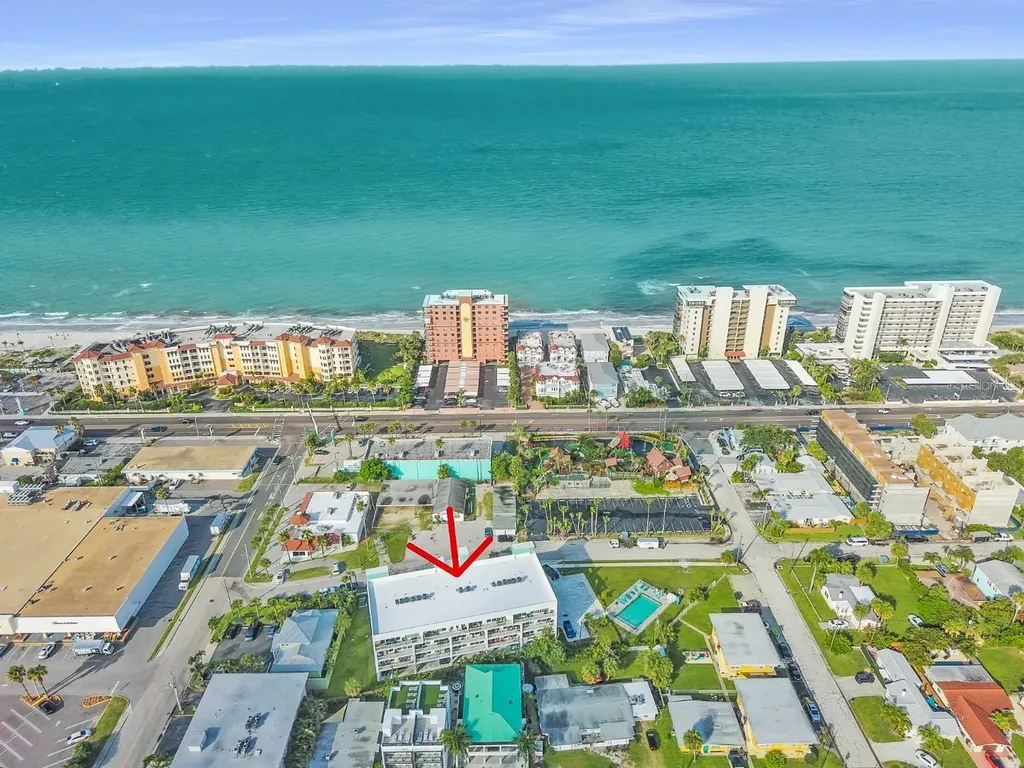 15305 1st Street E Madeira Beach FL 33708