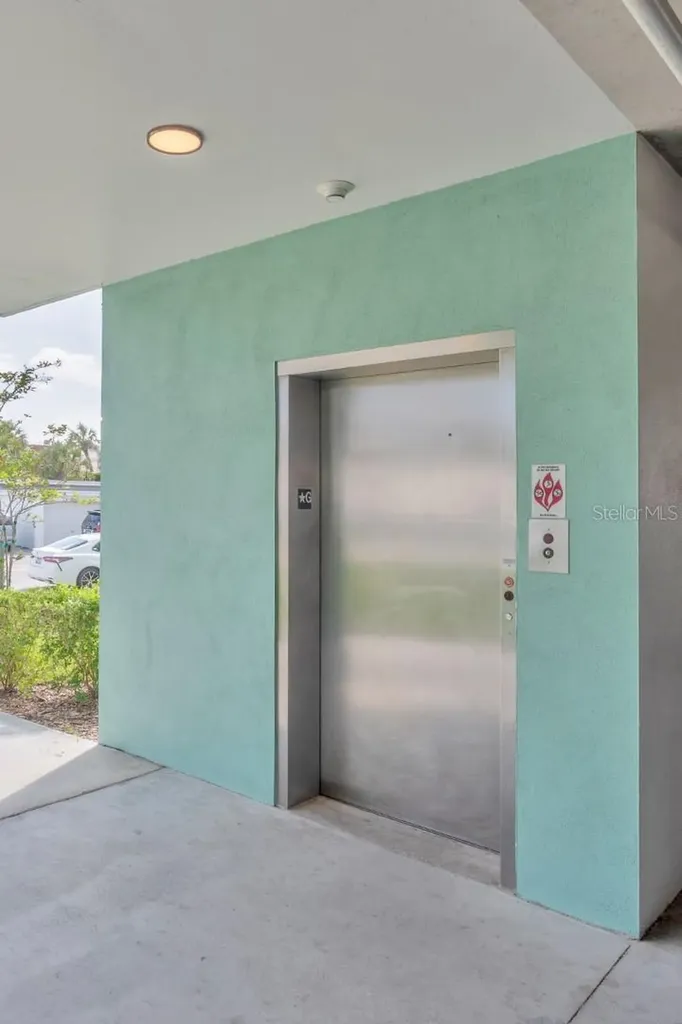 15305 1st Street E Madeira Beach FL 33708