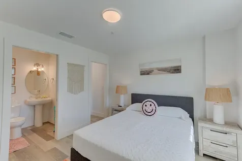 15305 1st Street E Madeira Beach FL 33708