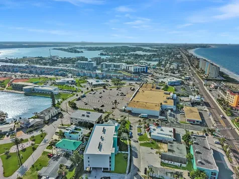 15305 1st Street E Madeira Beach FL 33708