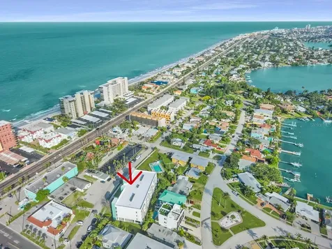 15305 1st Street E Madeira Beach FL 33708