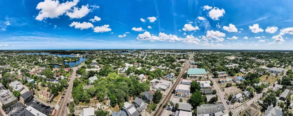 133 N Pinellas Avenue Tarpon Springs FL 34689