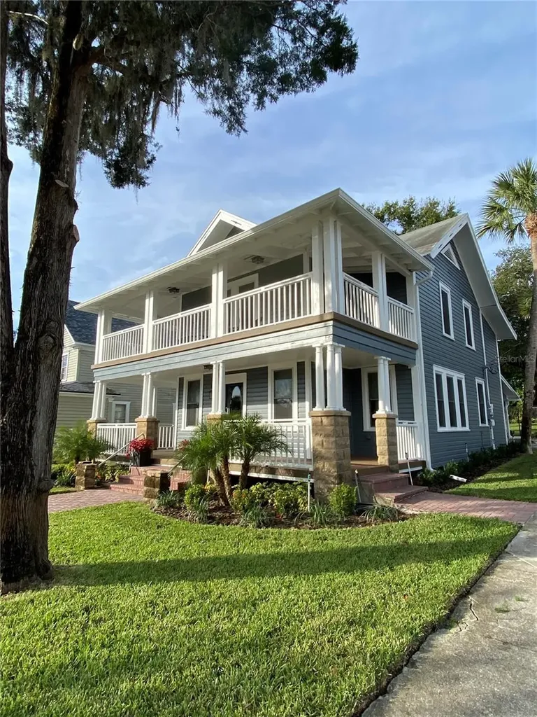 133 N Pinellas Avenue Tarpon Springs FL 34689