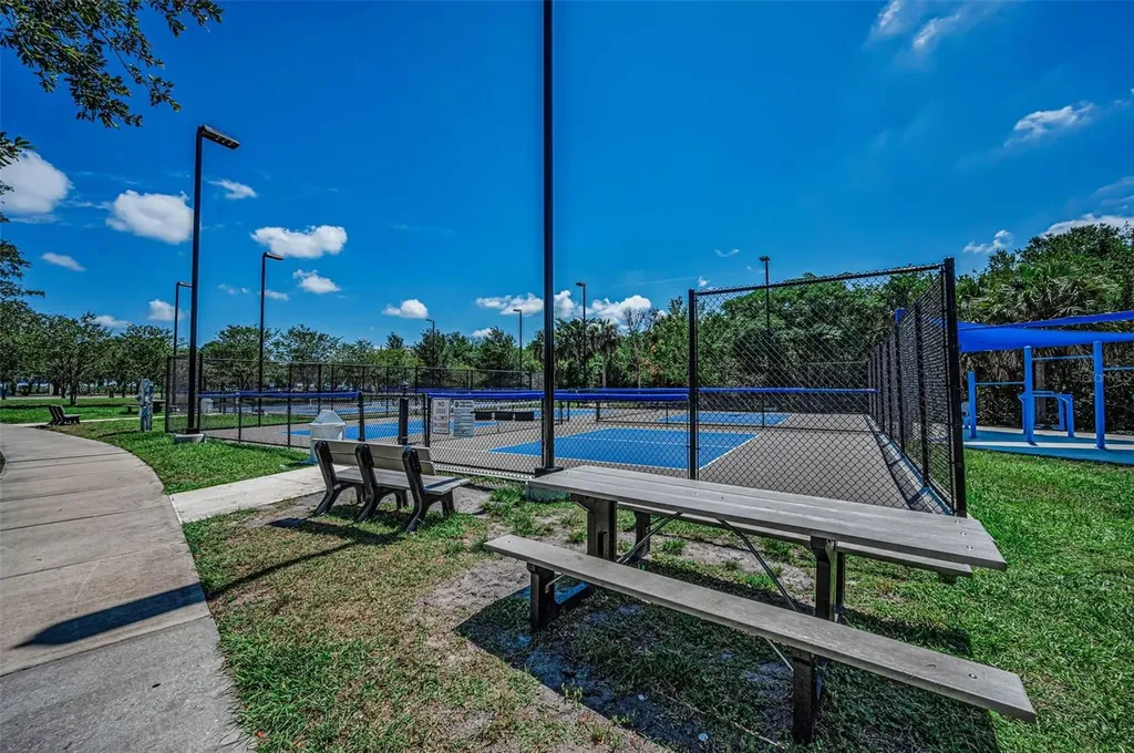 133 N Pinellas Avenue Tarpon Springs FL 34689