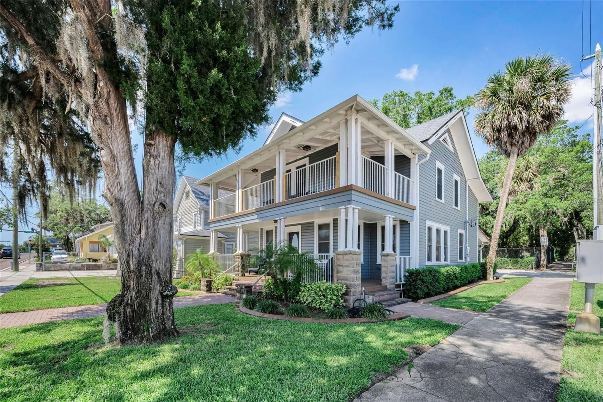133 N Pinellas Avenue Tarpon Springs FL 34689