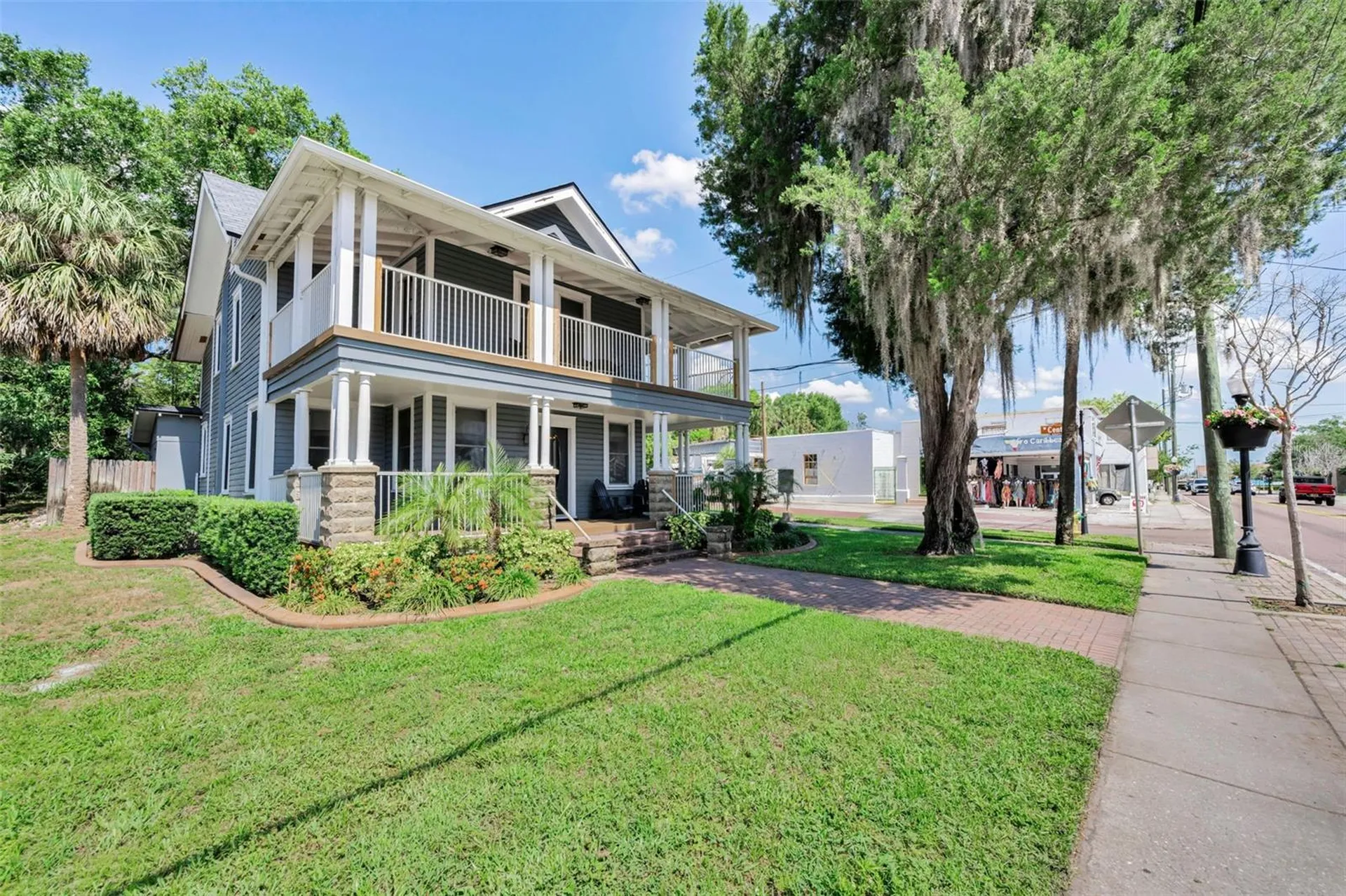 133 N Pinellas Avenue Tarpon Springs FL 34689