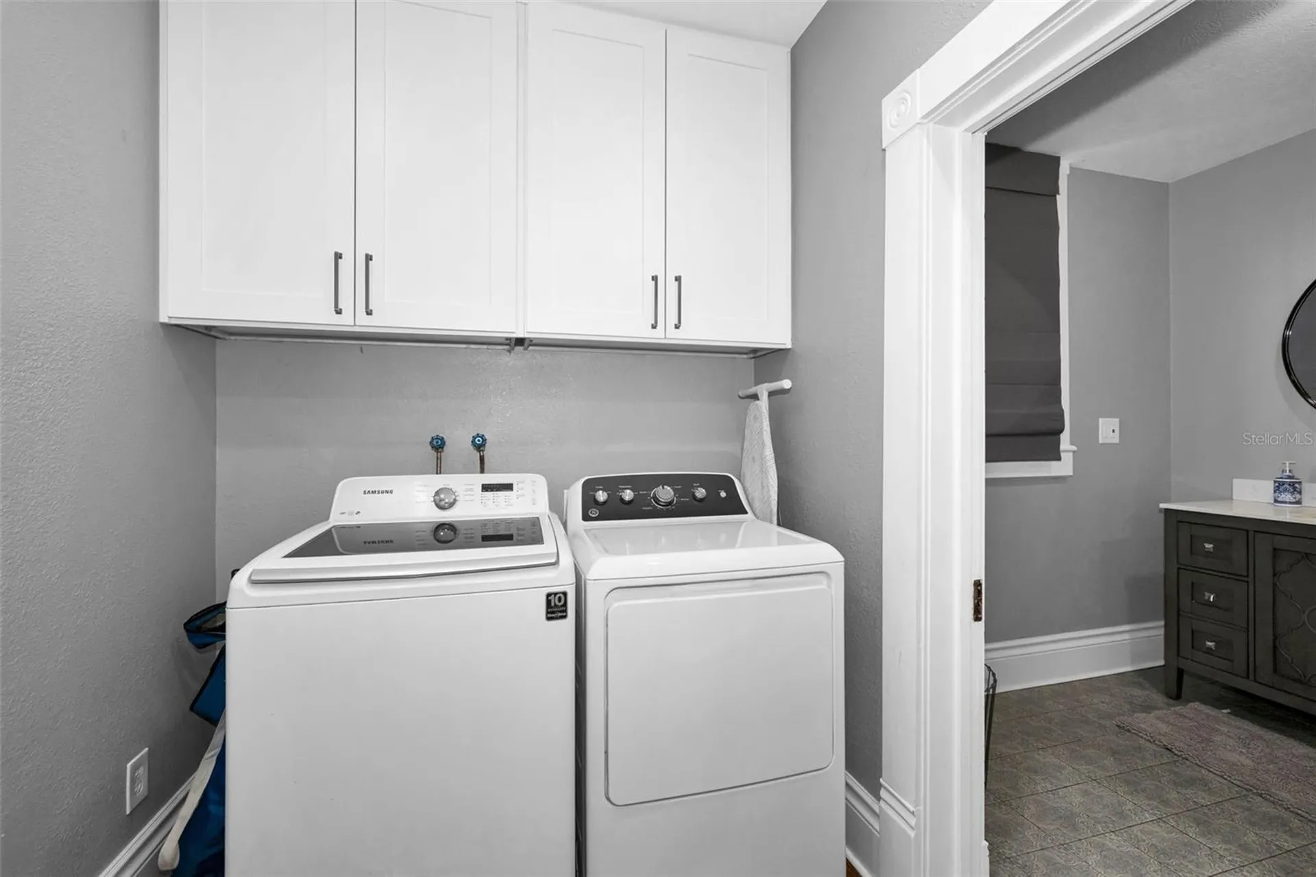 133 N Pinellas Avenue Tarpon Springs FL 34689