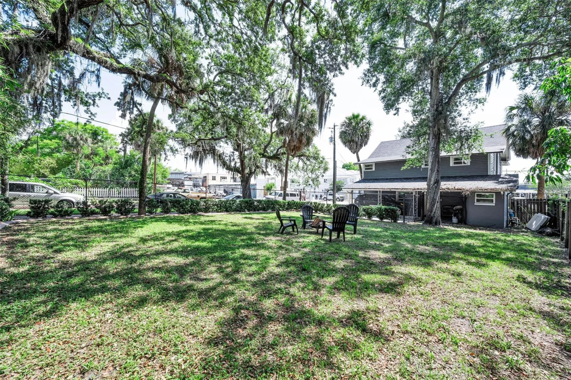 133 N Pinellas Avenue Tarpon Springs FL 34689