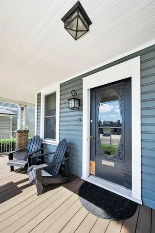 133 N Pinellas Avenue Tarpon Springs FL 34689