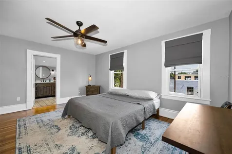 133 N Pinellas Avenue Tarpon Springs FL 34689